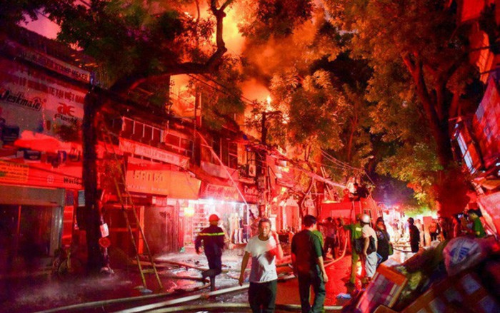 Cháy ngôi nhà trọ 5 tầng lúc rạng sáng nữ sinh viên tử vong, nhiều người bị thương Ảnh 2