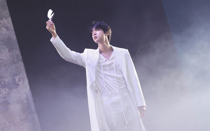 Không thua kém anh em, bản b-side solo của Jin (BTS) thăng hạng vượt trội trên BXH iTunes toàn cầu Ảnh 2