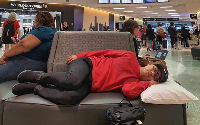 Tuấn Hưng vạ vật ở sân bay: Gần 5 đêm không ngủ, chạy 3 show liên tiếp Ảnh 2