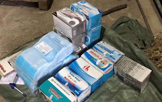 TP.HCM, An Giang phát hiện số lượng lớn khẩu trang y tế chuẩn bị xuất trái phép sang Campuchia Ảnh 2