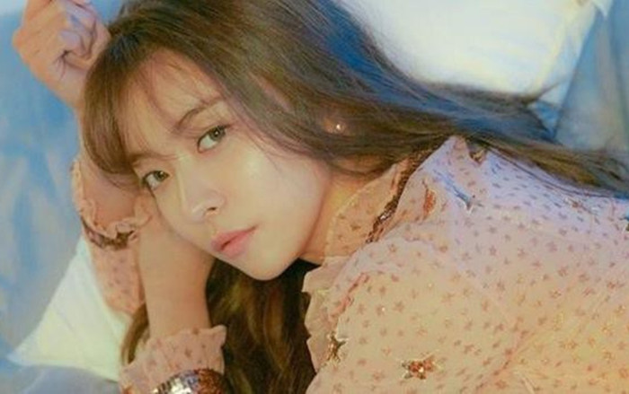 Rơi nước mắt khi nhắc về Sulli, Luna tiết lộ mình đang phải đối mặt với chứng trầm cảm và rối loạn hoảng sợ Ảnh 2