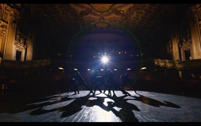 'Không kèn không trống', BTS bất ngờ 'đánh úp' với MV Black Swan Ảnh 2