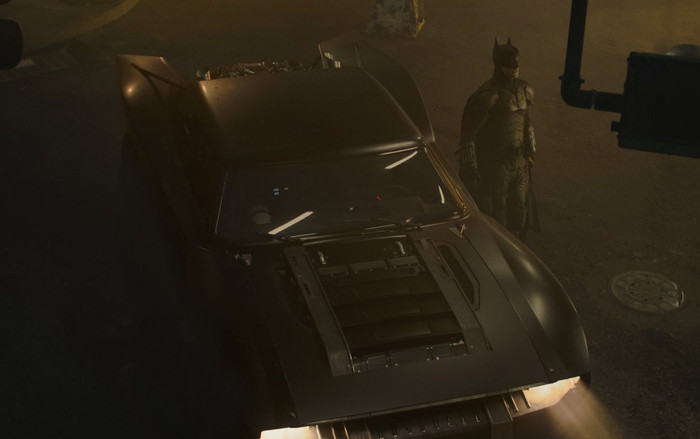 The Batman: Batmobile chính thức lộ diện trong loạt ảnh hậu trường mới! Ảnh 2