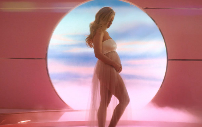 Sau một năm đính hôn với vị hôn phu Orlando Bloom, Katy Perry tiết lộ cô đang mang bầu tháng thứ 6! Ảnh 2