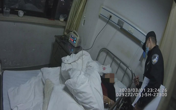 Tranh cãi với mẹ chồng về việc dạy con, người phụ nữ cầm dao tự đâm nhiều nhát vào cơ thể Ảnh 2