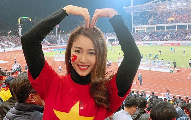 Tiến Linh và bạn gái liên tục 'thả thính' Ảnh 2