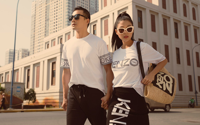 Lương Thế Thành nắm chặt tay vợ, cùng đón ngày 8/3 bằng bộ ảnh đồ đôi ngọt ngào Ảnh 2