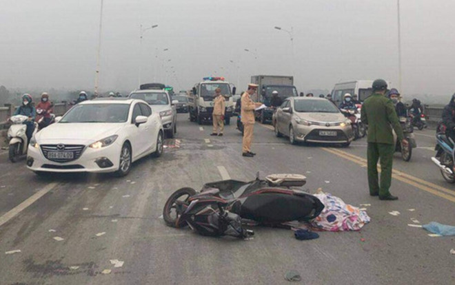 Xác định danh tính người đàn ông tử vong trên cầu Vĩnh Tuy Ảnh 2