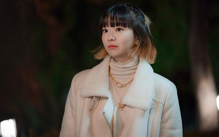 Trend khoe thẻ căn cước của điên nữ Kim Da Mi trong Itaewon Class gây sốt, mợ chảnh Jun Ji Hyun là người khởi xướng Ảnh 2