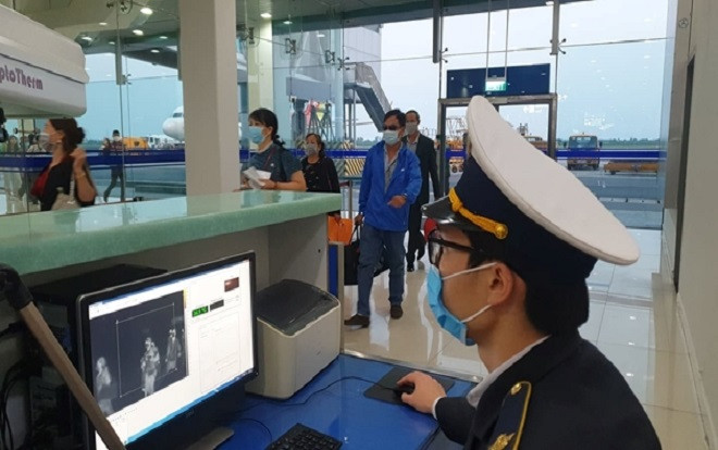 TP.HCM: 20 hành khách đi trên chuyến bay có bệnh nhân nhiễm COVID-19 thứ 17 đều âm tính Ảnh 2