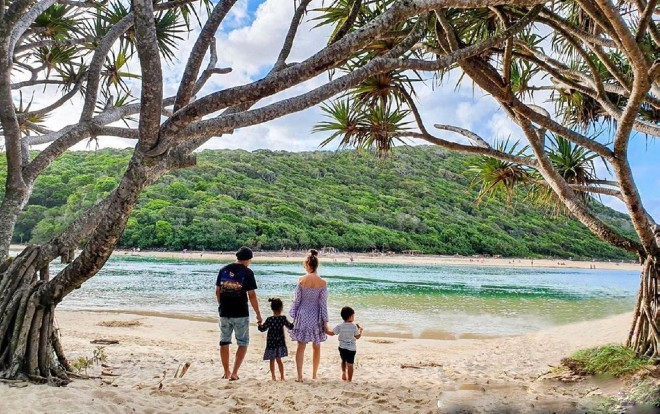 Châu Kiệt Luân chúc mừng ngày 8/3 bằng ảnh gia đình, cả nhà nắm tay nhau đầy ấm áp Ảnh 2