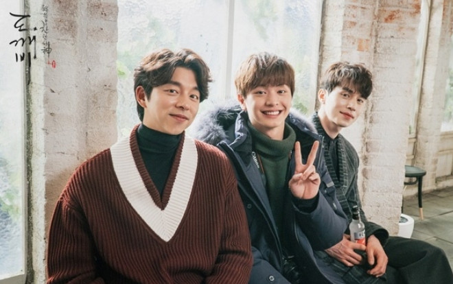 Yook Sung Jae chỉ ra điểm khác biệt giữa Gong Yoo và Lee Dong Wook khi quay phim 'Goblin' cùng với họ Ảnh 2