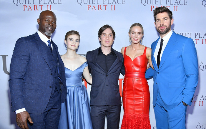 Vợ chồng Emily Blunt - John Krasinski hội ngộ soái ca '50 sắc thái' Jamie Dornan trong họp báo ra mắt 'Vùng đất câm lặng 2' Ảnh 2