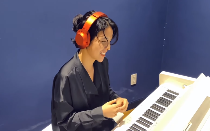 Vũ Cát Tường thách thức trí nhớ với loạt hit của mình: Hát live 'xịn' thế này bảo sao fan không mê mệt! Ảnh 2