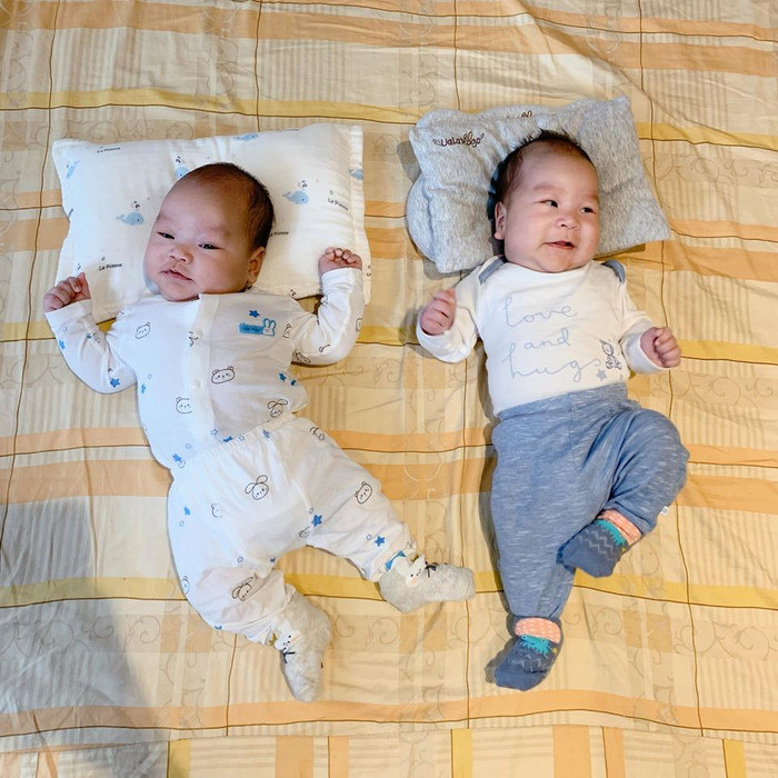 Đăng ảnh cậu út bụ bẫm, vợ chồng MC Thành Trung hài hước tranh cãi xem nhóc tỳ giống ai hơn ảnh 2