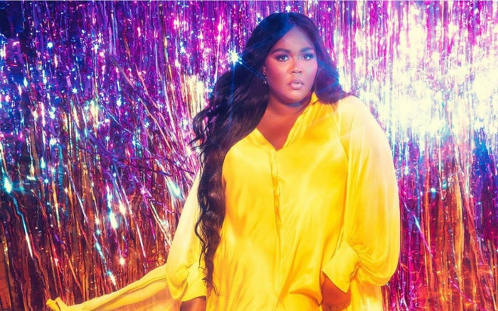 Nữ ca sĩ da màu nhận 3 giải Grammy khoe sắc trên trang bìa Glamour với thiết kế Công Trí Ảnh 2