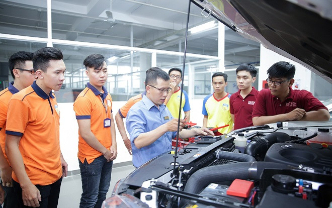 ĐH Công nghệ TP.HCM điều chỉnh phương thức xét tuyển Đại học trước dịch Covid-19 Ảnh 2