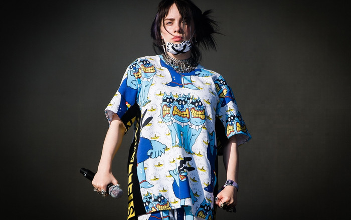 Đáp trả những lời miệt thị ngoại hình, Billie Eilish lần đầu 'khoe thân' trên sân khấu Ảnh 2