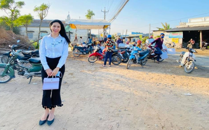 Thủy Tiên khảo sát đặt máy lọc nước, giúp người dân đồng bằng sông Cửu Long vượt nạn xâm nhập mặn Ảnh 2