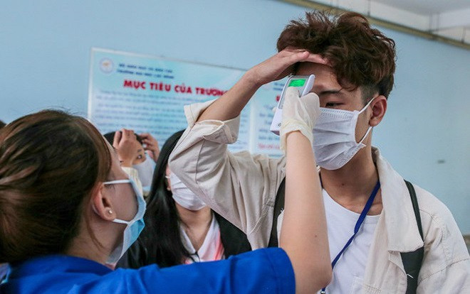 Đã có 3 trường ĐH cho viên viên nghỉ đến hết tuần đầu tiên của tháng 4 Ảnh 2