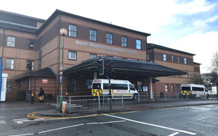 15 phút cuối cùng người thân nghẹn ngào tiễn biệt cụ ông nhiễm COVID-19 Ảnh 2