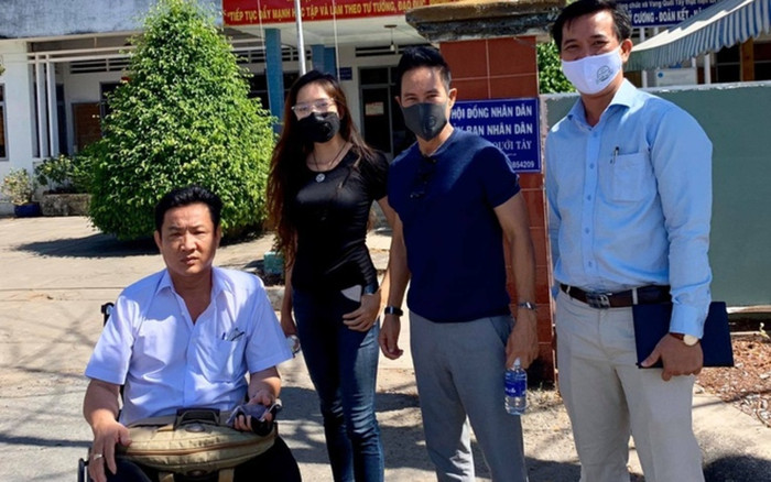 Vợ chồng Lý Hải - Minh Hà ủng hộ 350 triệu đồng lắp máy lọc nước cho miền Tây Ảnh 2