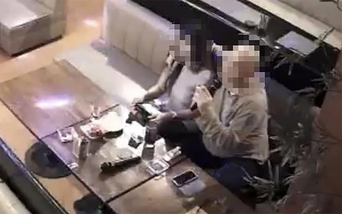 Cố tình đến nhà hàng để phát tán virus corona, người đàn ông chết vì dịch bệnh Ảnh 2