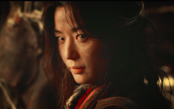 Biên kịch 'Kingdom' tiết lộ Jeon Ji Hyun dự đóng vai chính trong phần 3 Ảnh 2