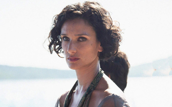 Indira Varma - diễn viên Game of Thrones dương tính với COVID-19, có tiếp xúc với ‘Mẹ Rồng’ Emilia Clarke Ảnh 2