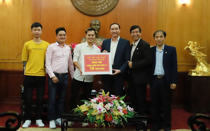 Văn Toàn quyên góp hơn 130 triệu đồng để đẩy lùi Covid-19 Ảnh 2
