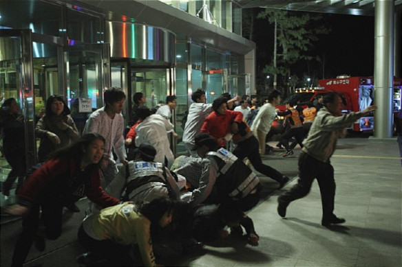 Nếu phải cách ly 2 tuần, đây là 14 tựa phim về bệnh dịch - zombie để bạn thử thách độ can đảm (Phần 2)