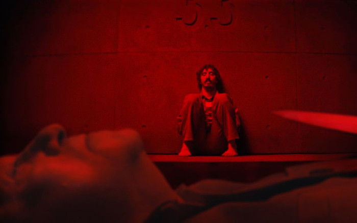 Review 'The Platform' của Netflix: Bước vào Hố, bạn sẽ là người trên, kẻ dưới, hay sẽ ngã xuống? Ảnh 2