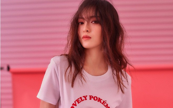 Ảnh cũ năm 18 tuổi của Đường Yên được tiết lộ: Thân hình đạt chuẩn nhưng bị dân mạng soi gương mặt khác lạ Ảnh 2