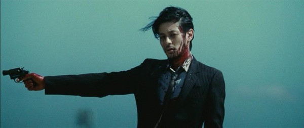 'Thế Giới Của Kanako' - Một thiếu nữ mất tích bí ẩn kéo theo sự điên cuồng và trống rỗng của loài người