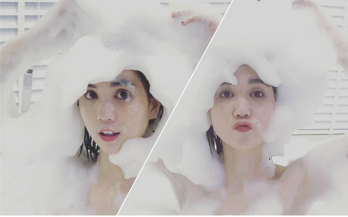 Tinh nghịch trong bọt tuyết: chẳng cần 'cưa sừng làm nghé' vì vốn dĩ Ngọc Trinh vẫn luôn ngây ngô và tươi trẻ Ảnh 2