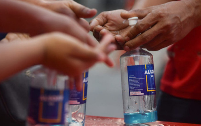 Thanh niên trộm hơn 2 lít nước rửa tay phòng dịch COVID-19 và hình phạt của bệnh viện khiến nhiều người ngả mũ Ảnh 2