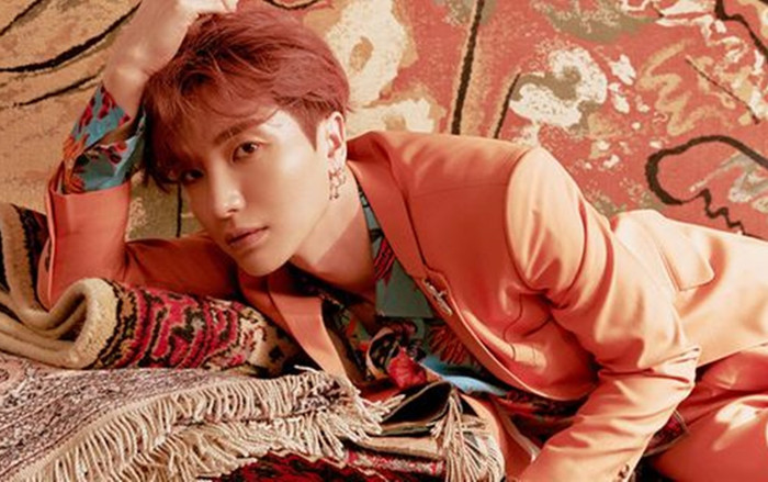 Được tặng album mới nhất của BTS và chữ ký của các thành viên, người tặng Leeteuk món quà đặc biệt chính là… Ảnh 2