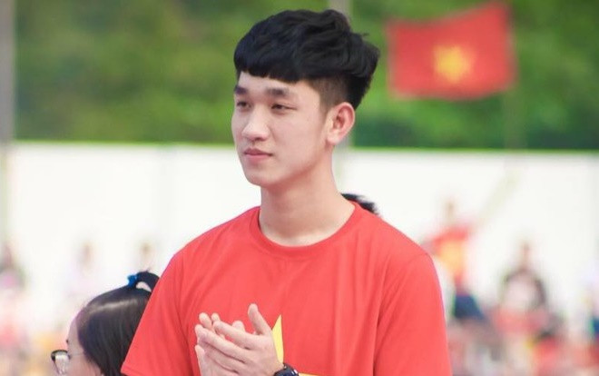 Sau bóng gió chuyện hẹn hò với người yêu cũ Quang Hải, Trọng Đại tình tứ cùng gái xinh Ảnh 2