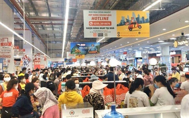 Siêu thị Big C ở Quảng Ngãi khai trương giữa dịch COVID-19 thu hút hàng trăm người tham gia Ảnh 2