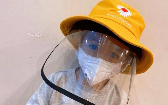 Văn Quyết mua nón phòng dịch cho con trai, quyên góp tiền đẩy lùi Covid-19 Ảnh 2