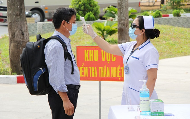 8 ca COVID-19 tại BV Bạch Mai, Bộ Y tế đề nghị những ai đã khám chữa, thăm bệnh nhân tại đây tự cách ly 14 ngày Ảnh 2