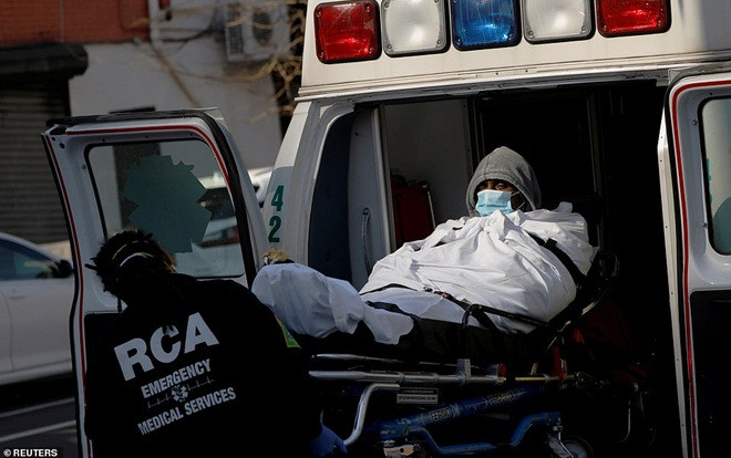 2 ngày qua, cứ 17 phút lại có một người chết vì COVID-19 ở New York Ảnh 2