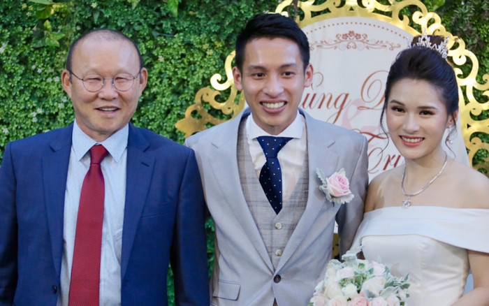 Nghỉ dịch Covid-19, HLV Park học tiếng Việt, Đỗ Hùng Dũng 'cày' tiếng Anh Ảnh 2