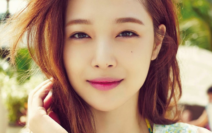 Fan quốc tế đồng loạt tạo hashtag đặc biệt kỷ niệm sinh nhật thứ 26 của Sulli Ảnh 2