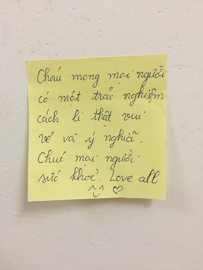 Nhường phòng KTX cho người cách ly, nữ sinh để lại lời nhắn ấm áp khiến dân mạng tan chảy