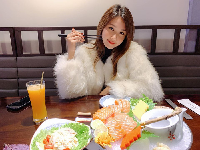 Tạm hoãn thi đấu, Trọng Đại dẫn bạn gái mới về ra mắt gia đình
