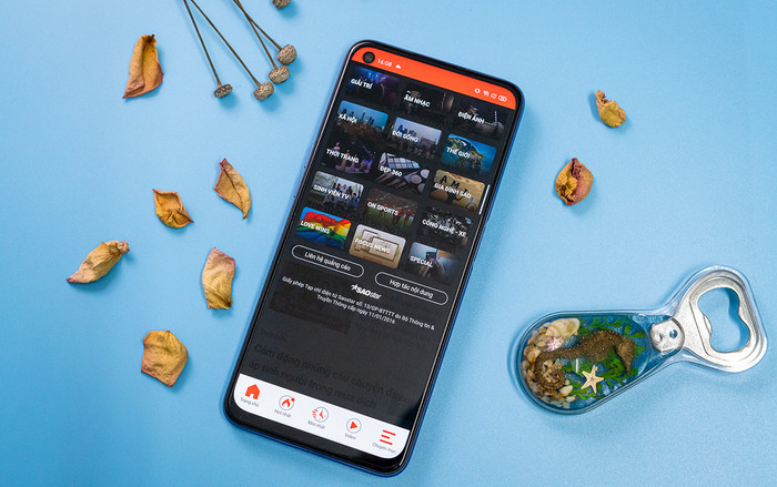 Mở hộp Realme 6 tại VN: Màn hình 90Hz, mặt lưng bóng bẩy, có cụm 4 camera sau Ảnh 2