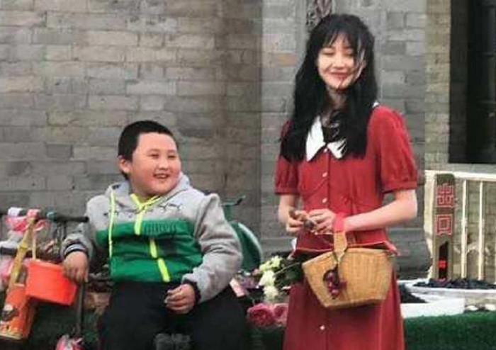 Trịnh Sảng trở lại làm việc, tiết lộ bí mật nhỏ trong những cảnh hôn