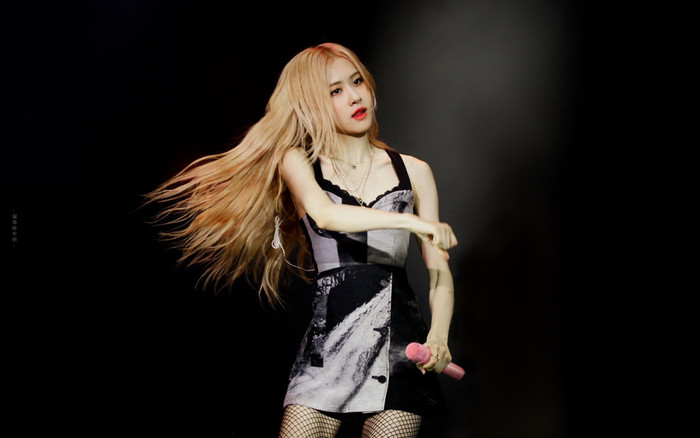 Knet ‘nóng mặt’ với YG Entertainment khi dự án solo của Rosé (BlackPink) vẫn đang bị trôi vào quên lãng Ảnh 2