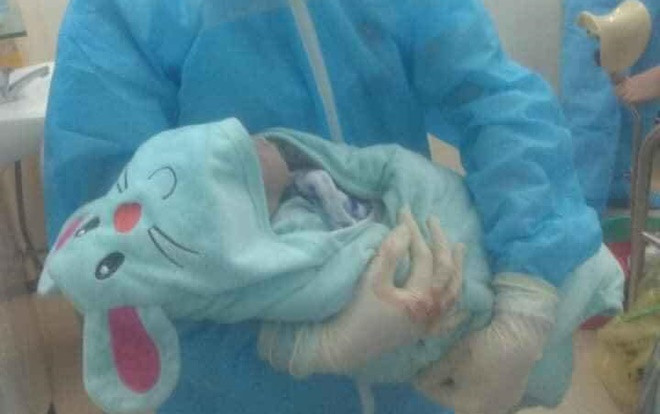 Vỡ òa sản phụ sinh bé trai ngay tại phòng cách ly ở Nghệ An Ảnh 2